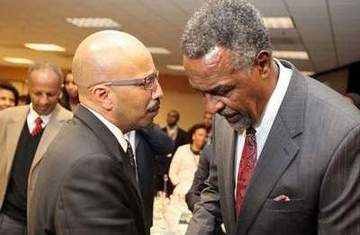 Gebisa Ejeta Accepts Food Prize Award