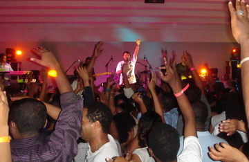 Photos: Ebullient Teddy Afro Celebrates 34th Birthday During NYC Show