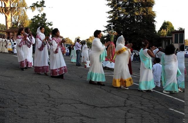 Ethiopian Families Gather in Oakland to Celebrate Meskel