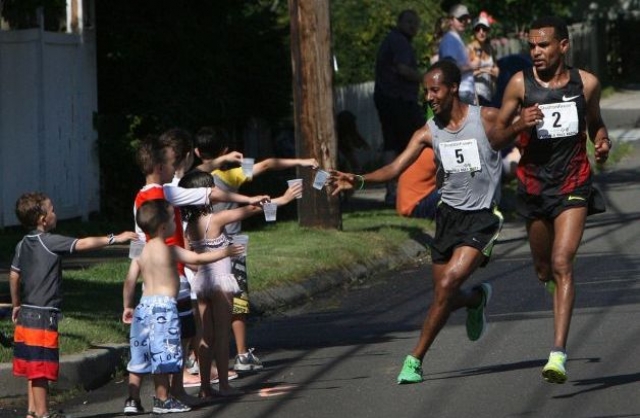 Ethiopian, Moroccan Runners Claim Crowns in Fairfield Half Marathon
