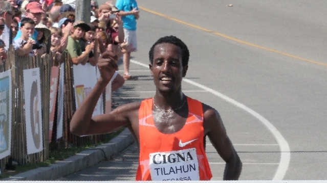 RUNNING: Ethiopia’s Tilahun Regassa, Mamitu Daska win Boilermaker