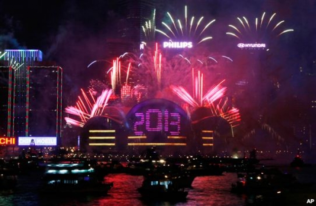 New Year Revelers Celebrate Around the Globe