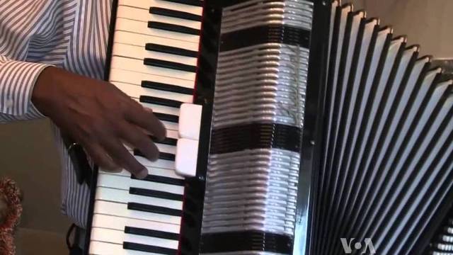Ethiopian Taxi Driver, Keyboardists Reinvents Music Career (Video)
