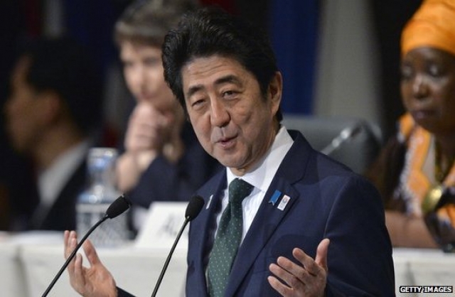 Japan’s PM Receives Gift From Son of Olympic Legend Abebe Bikila