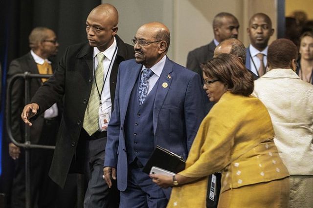 Bashir Defies Court Order, Leaves S. Africa