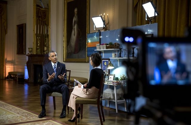Video: President Obama Shows His Coptic Cross From Ethiopia