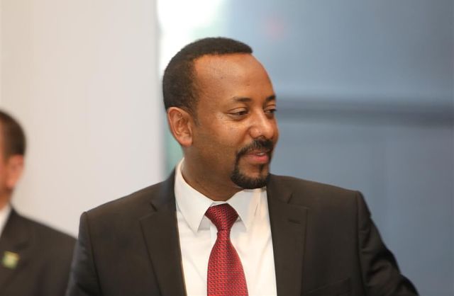 10,000 Give PM Abiy Ahmed a Rock-Star Greeting at Target Center in Minneapolis