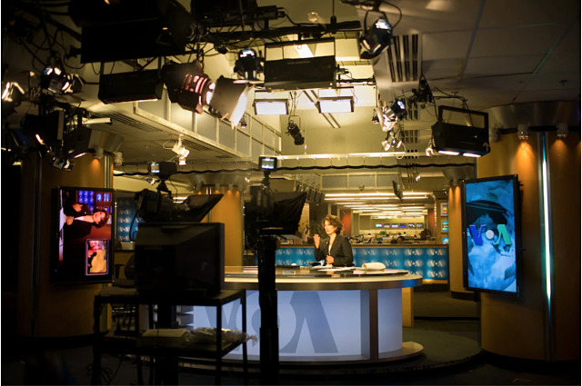 Top Voice of America Editors Resign